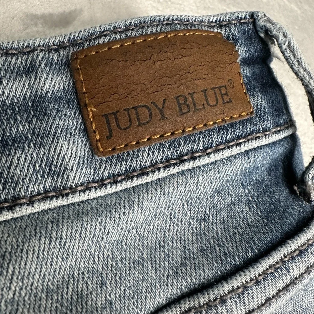 Judy Blue Boyfriend Fit Jeans‎ Mid Rise Distressed Denim Medium Wash Size 11/30